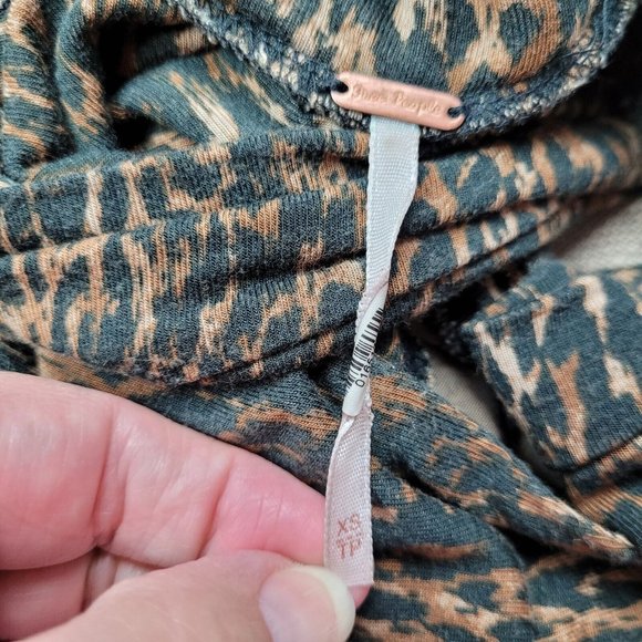 Free People Wild Thing Leopard Print Top Women's Size XS Long Sleeve Tie Neck - Picture 5 of 7